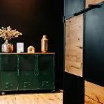 Jaktstuga La Complice Des Rails - Le Passage Secret *