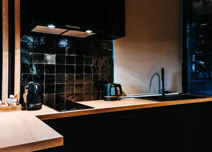 La Complice Des Rails - Le Passage Secret Lodge *